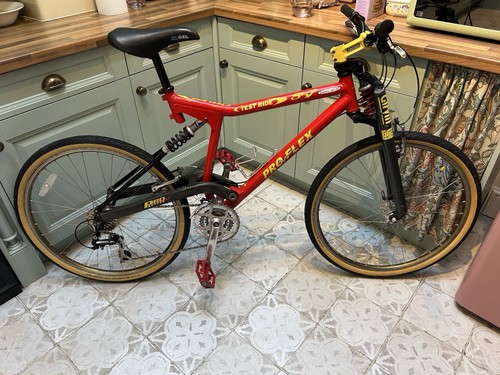 Mountain bike full - mountain, suspension