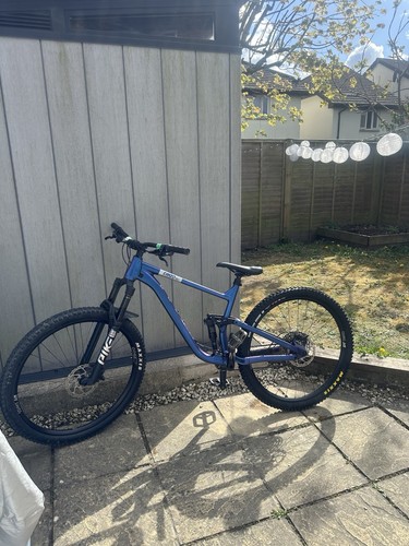 Mountain bike full - mountain, suspension