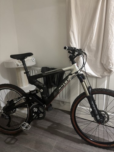 Mountain bike full - mountain,