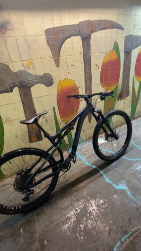 Full suspension mountain - mountain, bike