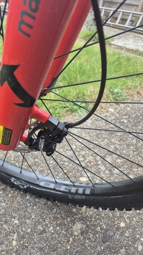 Full suspension mountain bike - full,