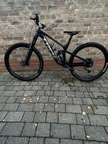 Mountain bike full - mountain,