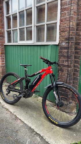 Full suspension mountain bike - full,