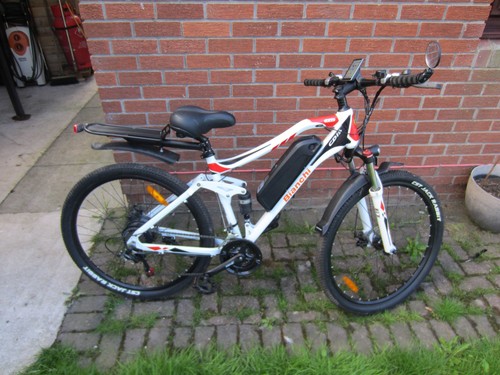 Full suspension mountain bike - full,